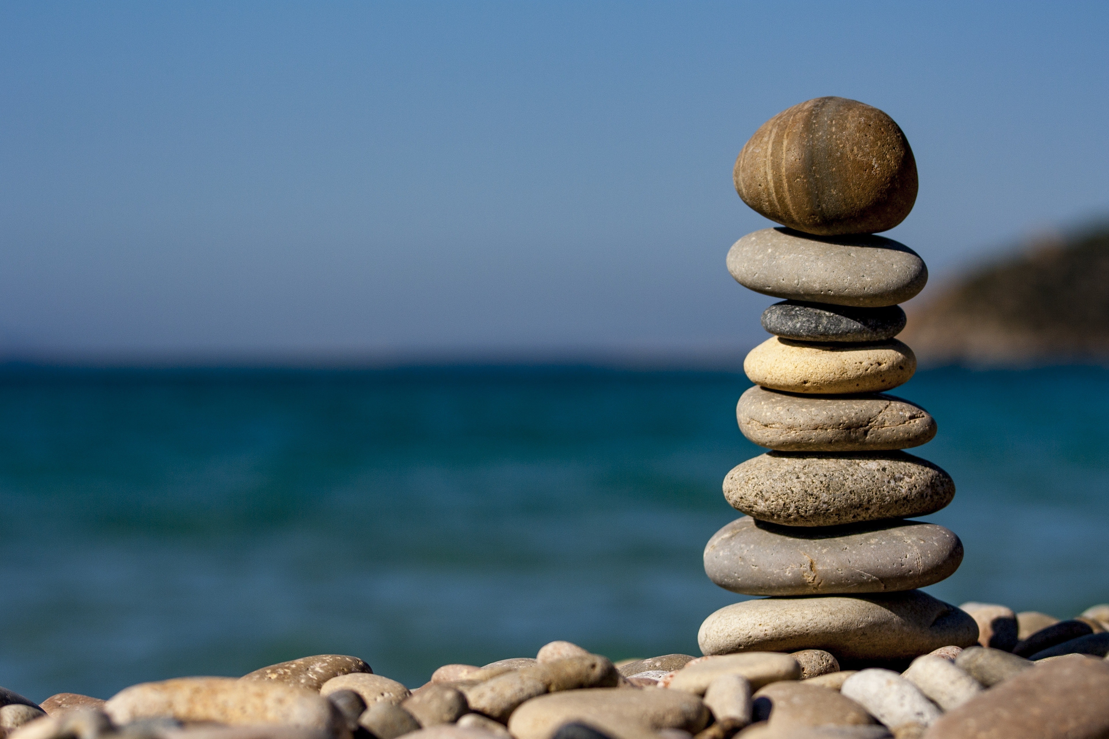 rocks stacked vertically